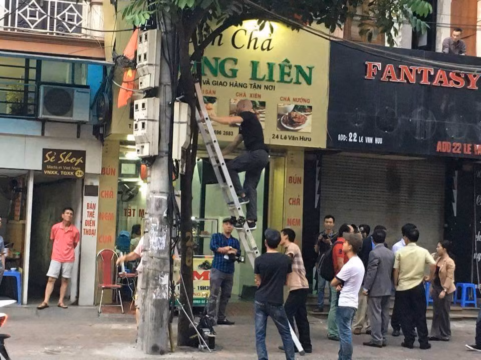 Ông Obama thưởng thức bún chả Hà Nội ảnh 39