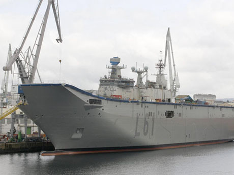 Tàu đổ bộ trực thăng Juan Carlos I của Tây Ban Nha.