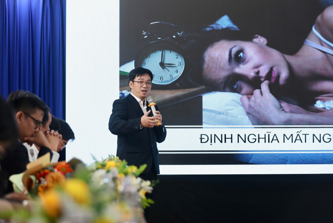 “Nếu đã thay đổi chế độ sinh hoạt nhưng vẫn mất ngủ, người bệnh cần đi khám và tuân theo chỉ định của bác sĩ. Không tự ý lạm dụng thuốc ngủ”, bác sĩ Tuệ đưa ra lời khuyên. “Nếu đã thay đổi chế độ sinh hoạt nhưng vẫn mất ngủ, người bệnh cần đi khám và tuân theo chỉ định của bác sĩ. Không tự ý lạm dụng thuốc ngủ”, bác sĩ Tuệ đưa ra lời khuyên.