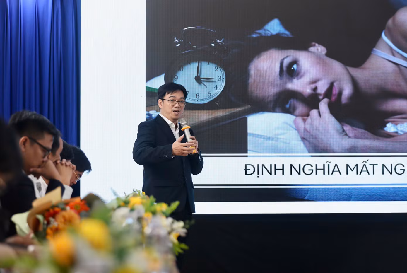 “Nếu đã thay đổi chế độ sinh hoạt nhưng vẫn mất ngủ, người bệnh cần đi khám và tuân theo chỉ định của bác sĩ. Không tự ý lạm dụng thuốc ngủ”, bác sĩ Tuệ đưa ra lời khuyên. “Nếu đã thay đổi chế độ sinh hoạt nhưng vẫn mất ngủ, người bệnh cần đi khám và tuân theo chỉ định của bác sĩ. Không tự ý lạm dụng thuốc ngủ”, bác sĩ Tuệ đưa ra lời khuyên.