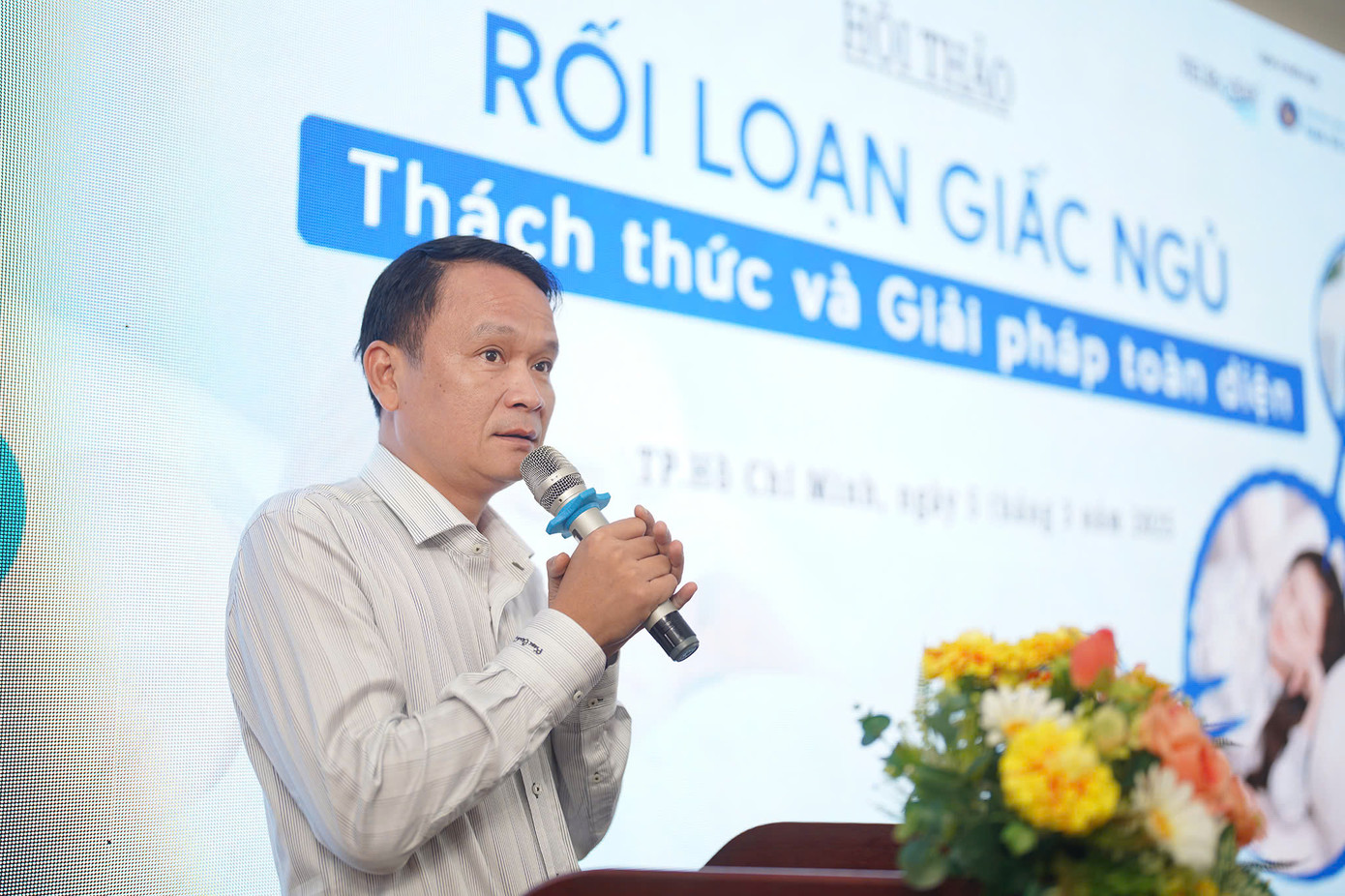 Đại diện nhà tài trợ, dược sĩ An Mạnh Hùng - Tổng giám đốc Công ty Cổ phần Dược phẩm Đại Nam, đại diện nhãn hàng Melatongue Rapid bày tỏ niềm vinh dự khi được đồng hành cùng Hội thảo Đại diện nhà tài trợ, dược sĩ An Mạnh Hùng - Tổng giám đốc Công ty Cổ phần Dược phẩm Đại Nam, đại diện nhãn hàng Melatongue Rapid bày tỏ niềm vinh dự khi được đồng hành cùng Hội thảo