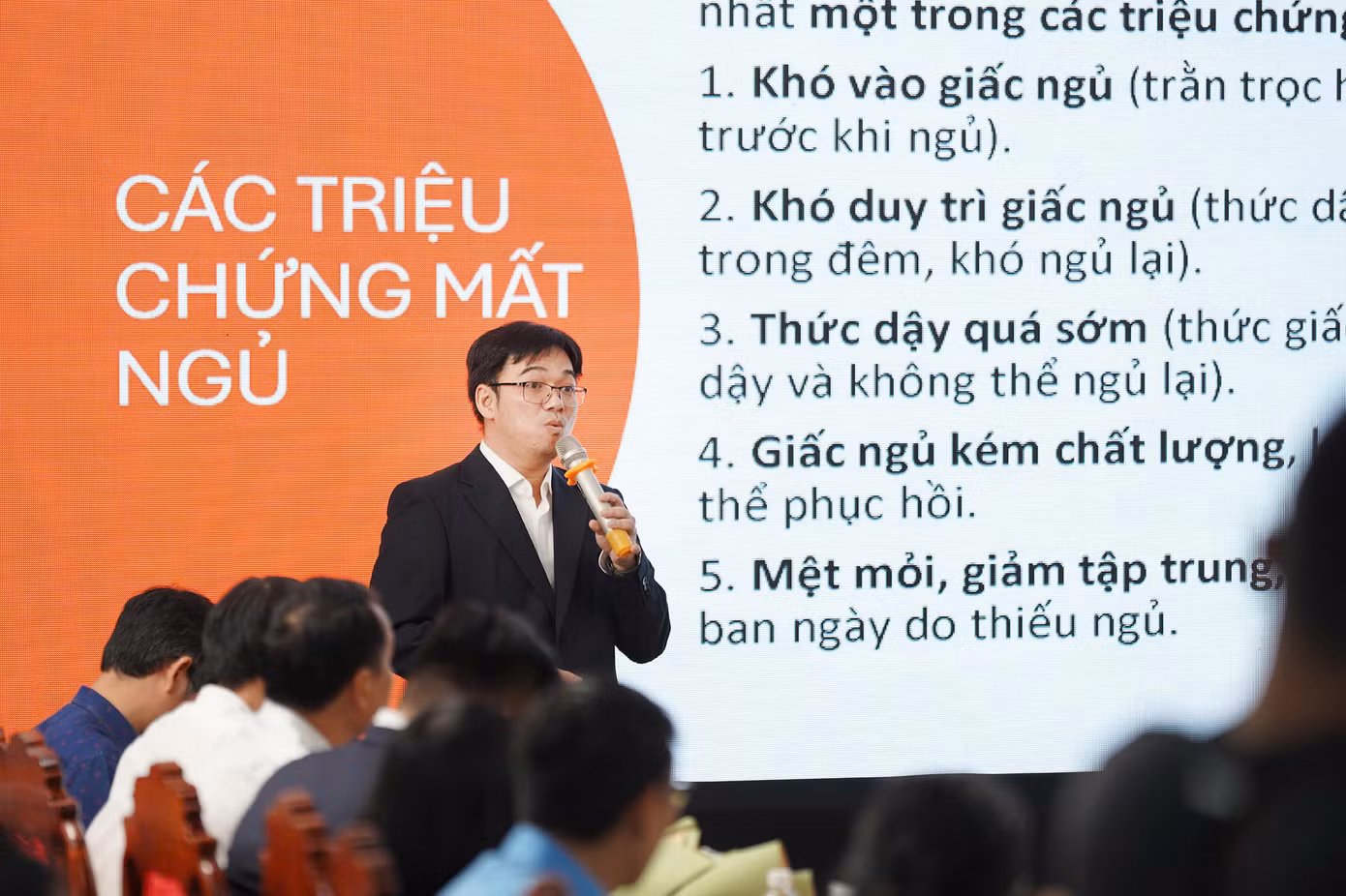 BS CKII Bùi Châu Tuệ. BS CKII Bùi Châu Tuệ.