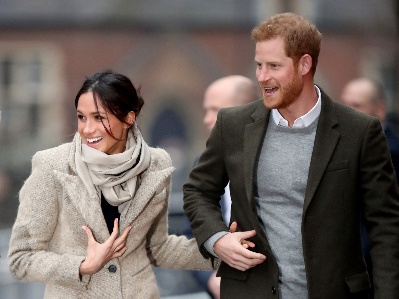 Nhiều người kêu gọi Vua Charles thu hồi tước hiệu hoàng gia của Harry và Meghan. Ảnh: Getty Images. Nhiều người kêu gọi Vua Charles thu hồi tước hiệu hoàng gia của Harry và Meghan. Ảnh: Getty Images.