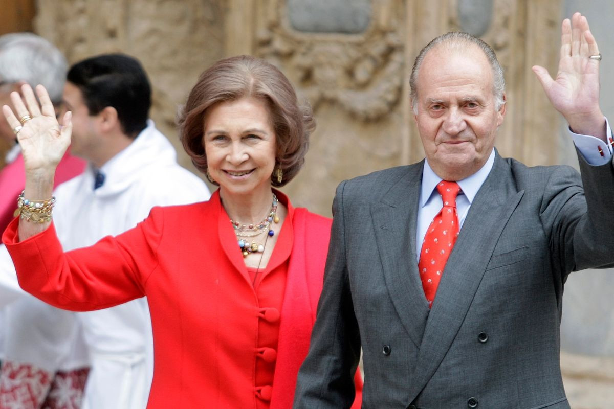 Cựu Vua Juan Carlos I nhiều lần vướng tin đồn không chung thủy với Hoàng hậu Sofia. Ảnh: AP. Cựu Vua Juan Carlos I nhiều lần vướng tin đồn không chung thủy với Hoàng hậu Sofia. Ảnh: AP.