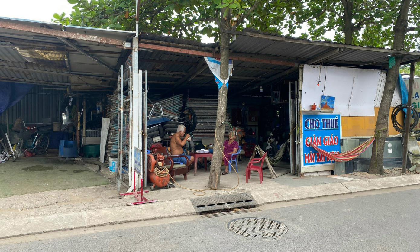 Tin lời kẻ gian, đôi vợ chồng U80 bị mất 2 cây vàng tích cóp nhiều năm. Ảnh: NLĐ. Tin lời kẻ gian, đôi vợ chồng U80 bị mất 2 cây vàng tích cóp nhiều năm. Ảnh: NLĐ.