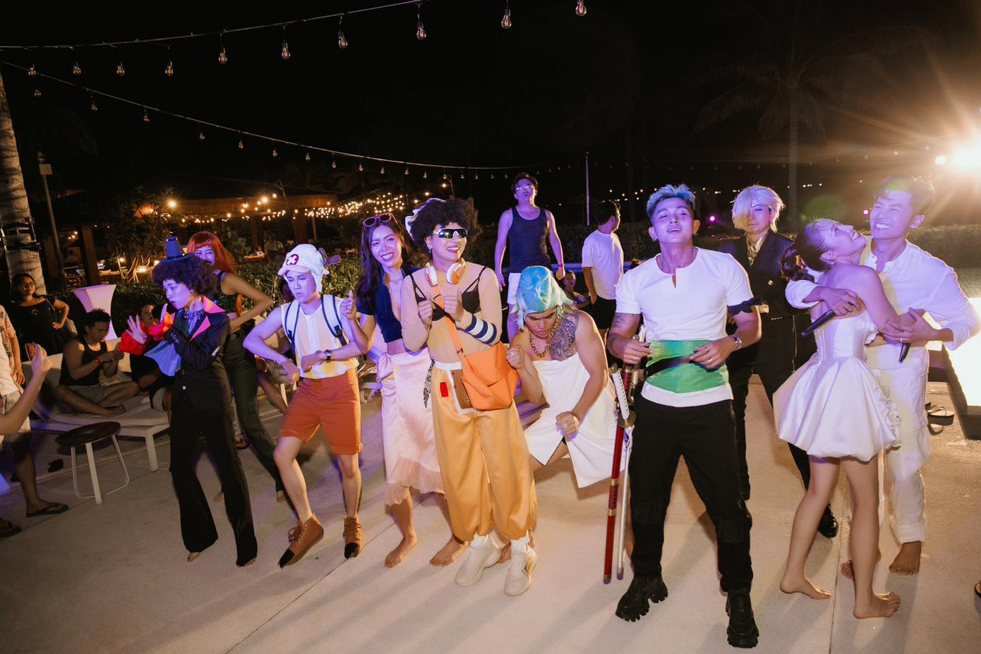 Dàn sao có những giây phút thực sự thoải mái trong tiệc cưới của Gin Tuấn Kiệt - Puka. Dàn sao có những giây phút thực sự thoải mái trong tiệc cưới của Gin Tuấn Kiệt - Puka.