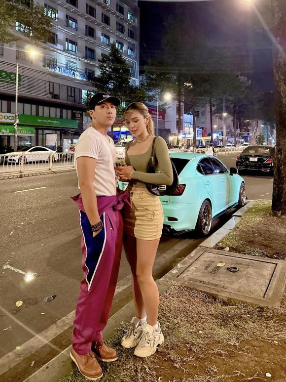 Những khoảnh khắc đời thường của cặp đôi. Những khoảnh khắc đời thường của cặp đôi.