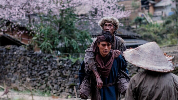 Tạo hình của NSƯT Phú Đôn trong phim Tết ở làng Địa Ngục.