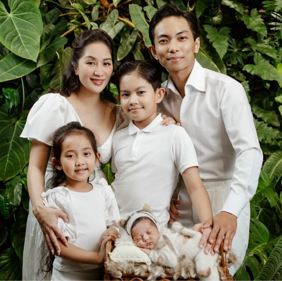 Tổ ấm của Khánh Thi - Phan Hiển. Tổ ấm của Khánh Thi - Phan Hiển.