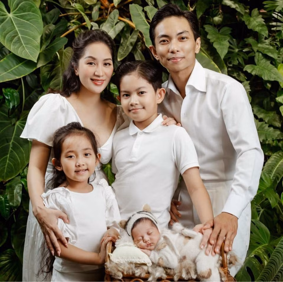 Tổ ấm của Khánh Thi - Phan Hiển.