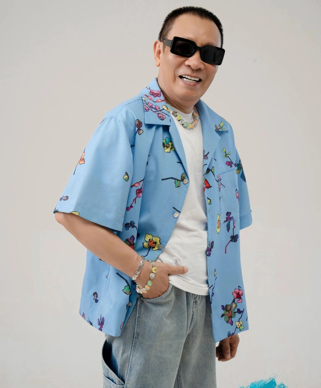 MC Lại Văn Sâm thời mới về làm việc ở VTV và hiện tại.