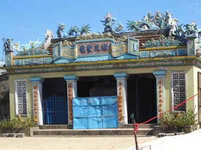 Lăng Tân trên đảo Lý Sơn. Ảnh: Nguyễn Huy Lăng Tân trên đảo Lý Sơn. Ảnh: Nguyễn Huy