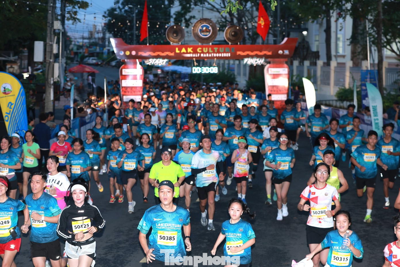 Giải chạy diễn ra ngày 29/6, thu hút hơn 700 vận động viên tham gia .