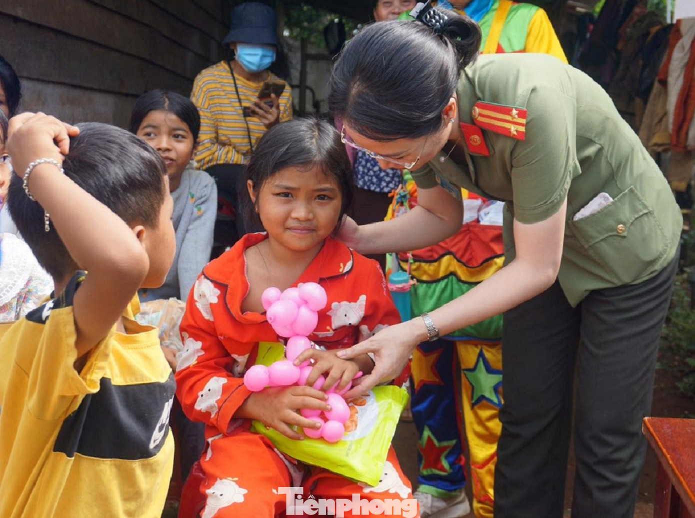 Nhiều hoạt động hướng về cộng đồng của đoàn thanh niên Công an tỉnh và các phòng ban Nhiều hoạt động hướng về cộng đồng của đoàn thanh niên Công an tỉnh và các phòng ban