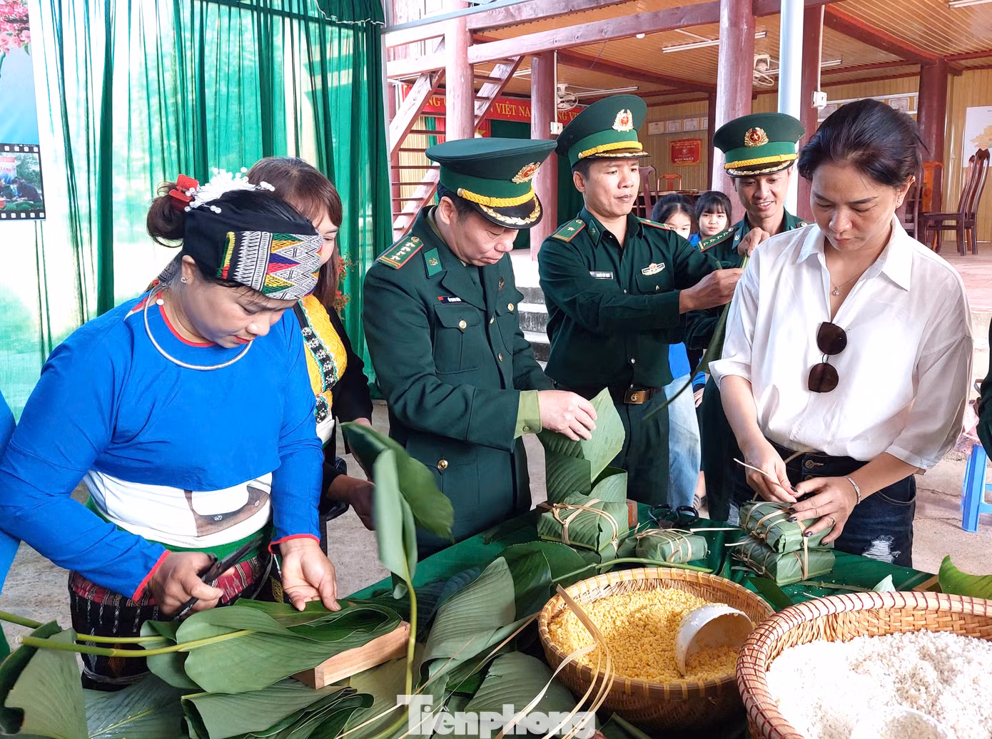 Từ ngày 4-10/1, bộ đội biên phòng tỉnh Đắk Lắk lần lượt tổ chức chương trình Xuân Biên phòng ấm lòng dân bản năm 2025 tại 4 xã biên giới thuộc 2 huyện Buôn Đôn và Ea Súp.