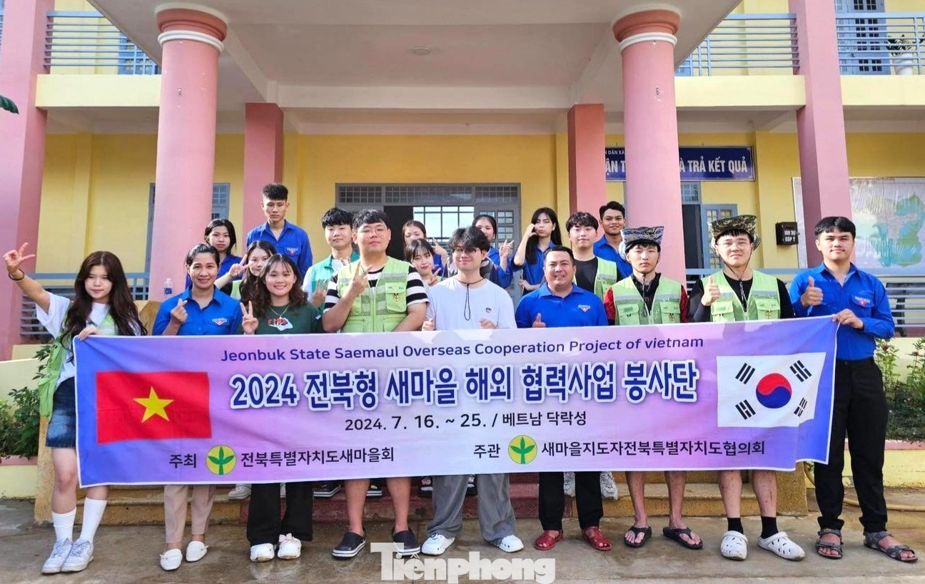 Mới đây, Tỉnh Đoàn Đắk Lắk, Hội LHTN Việt Nam tỉnh, Huyện Đoàn Krông Bông, Đảng ủy xã Ea Trul đã đón đoàn thanh niên tình nguyện Hội làng mới tỉnh Jeonbuk – Hàn Quốc đến trao đổi, thống nhất một số nội dung trong hoạt động tình nguyện tại địa phương.