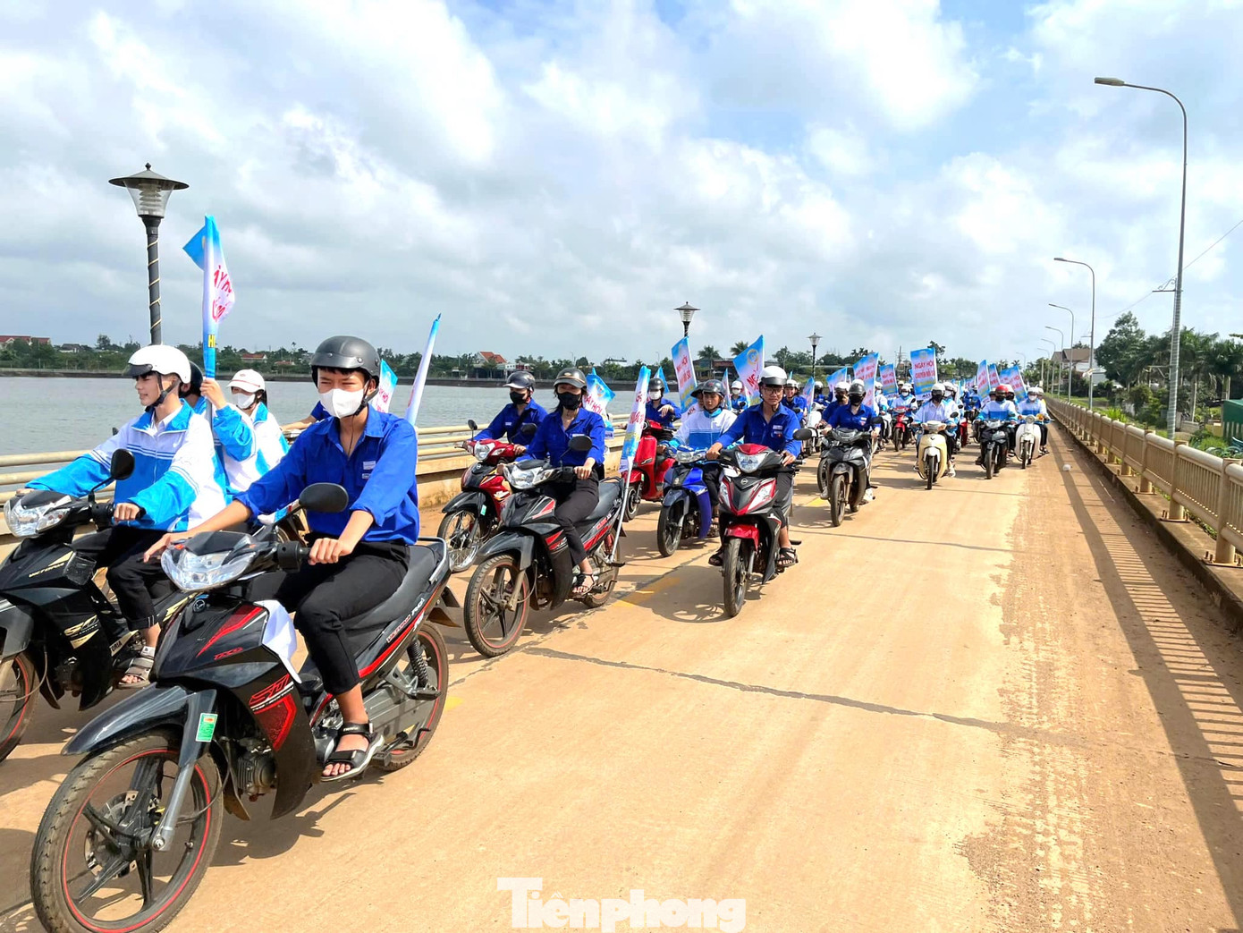 Ngày 10/10, Huyện Đoàn Krông Pắc phối hợp cùng các đơn vị tổ chức chương trình diễu hành ngày hội chuyển đổi số huyện năm 2024.