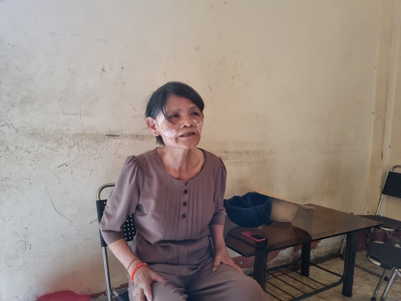 Bà Cúc kể lại sự việc bị cướp hơn 200 tờ vé số