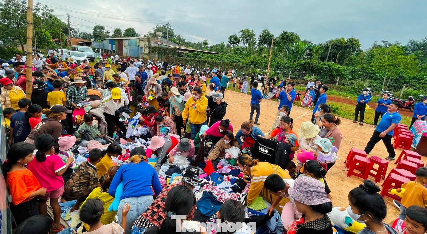 Hội trại hè thanh thiếu nhi năm 2023 đã thu hút gần 600 thanh, thiếu niên trên địa bàn huyện tham gia. Đông đảo người dân đến xem và cổ vũ nhiệt tình. Hội trại hè thanh thiếu nhi năm 2023 đã thu hút gần 600 thanh, thiếu niên trên địa bàn huyện tham gia. Đông đảo người dân đến xem và cổ vũ nhiệt tình.