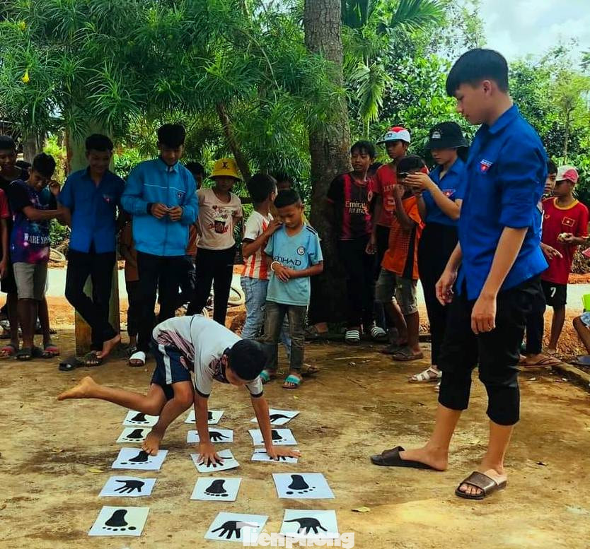 Để có những ngày hè vui khỏe, bổ ích, Huyện Đoàn Cư Mgar tổ chức nhiều chương trình, hoạt động sinh hoạt, vui chơi thiết thực. Để có những ngày hè vui khỏe, bổ ích, Huyện Đoàn Cư Mgar tổ chức nhiều chương trình, hoạt động sinh hoạt, vui chơi thiết thực.