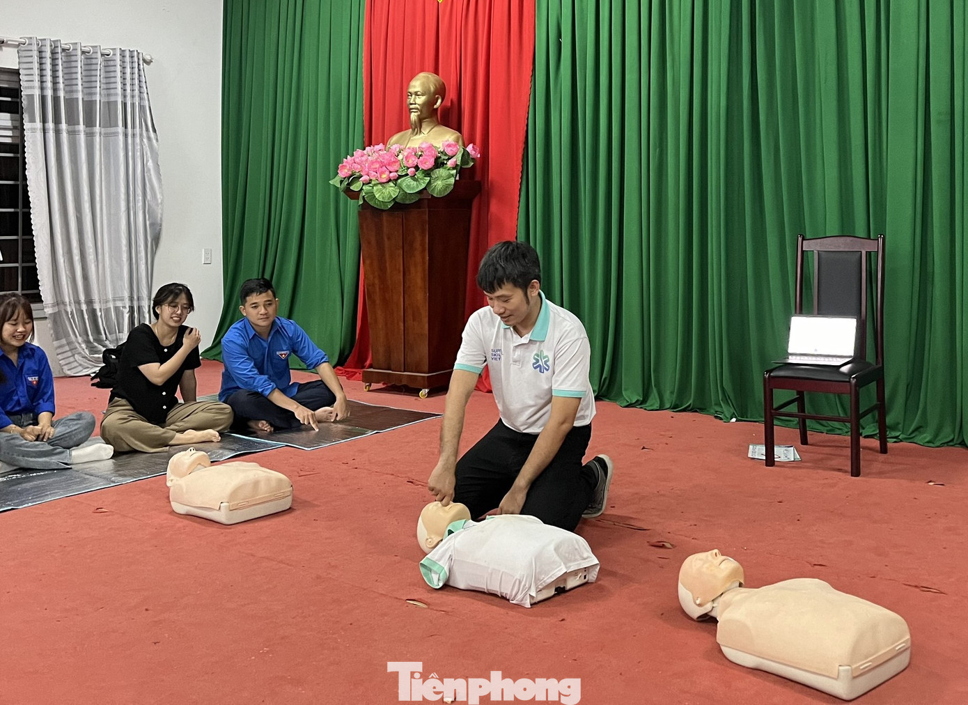 Hội Sinh viên Việt Nam tỉnh Đắk Lắk phối hợp một số đơn vị tập huấn công tác “Phòng chống đuối nước, tai nạn thương tích” cho các học sinh, sinh viên.