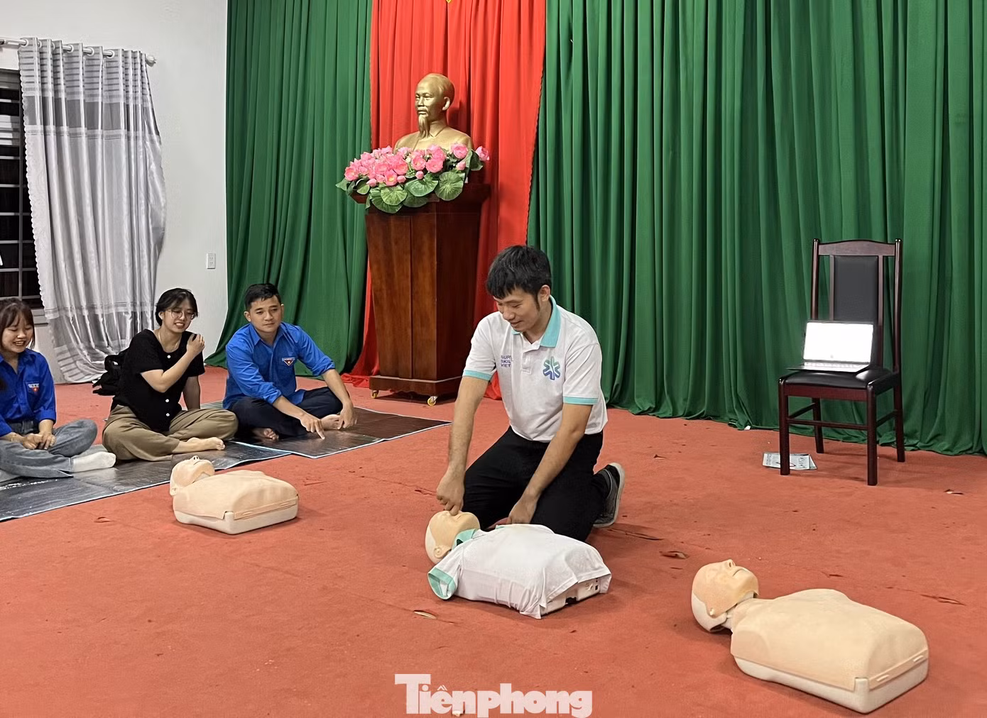 Hội Sinh viên Việt Nam tỉnh Đắk Lắk phối hợp một số đơn vị tập huấn công tác “Phòng chống đuối nước, tai nạn thương tích” cho các học sinh, sinh viên.