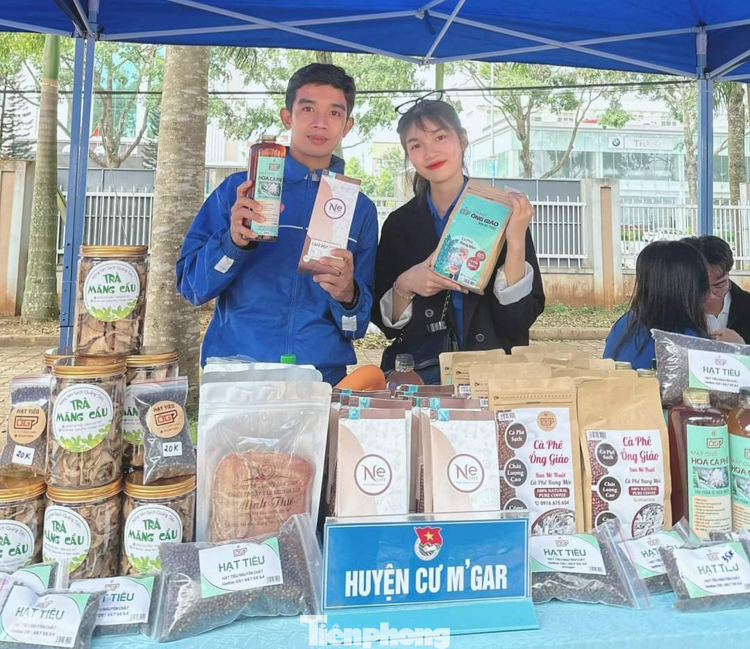 Các sản phẩm khởi nghiệp của thanh niên huyện Cư M'gar trưng bày tại các hội nghị, chương trình