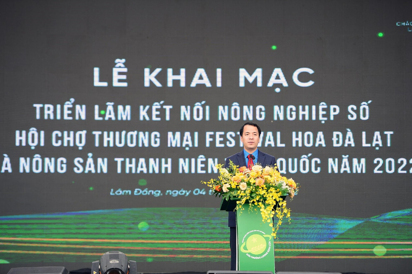 Anh Ngô Văn Cương, Bí thư Trung ương đoàn phát biểu tại khai mạc triển lãm.