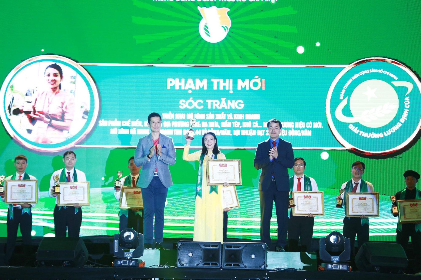 Lãnh đạo Trung ương trao giải thưởng Lương Định Của