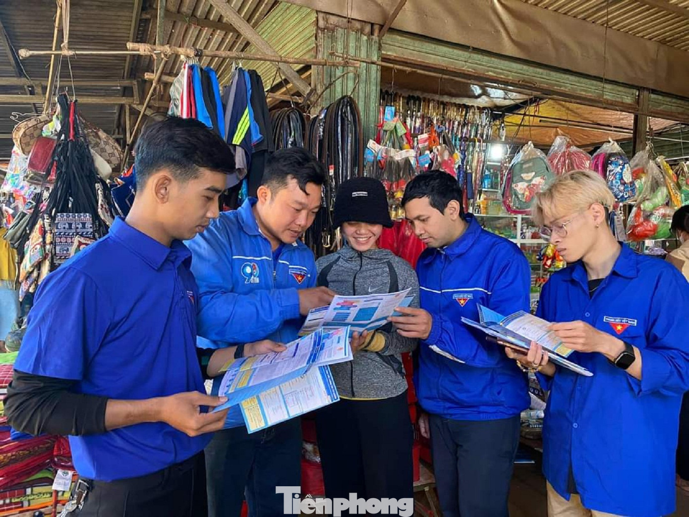 Huyện Đoàn Cư M'gar thành lập 18 tổ công nghệ số hỗ trợ người dân