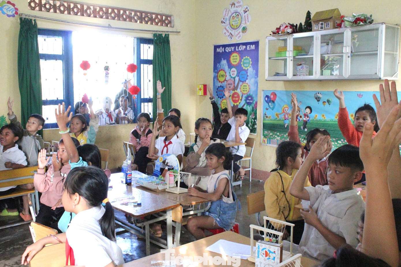 Lớp học Khoa học - Ngày hội STEM dành cho các học sinh tại trường Tiểu học trên địa bàn xã Ea Wer, huyện Buôn Đôn.