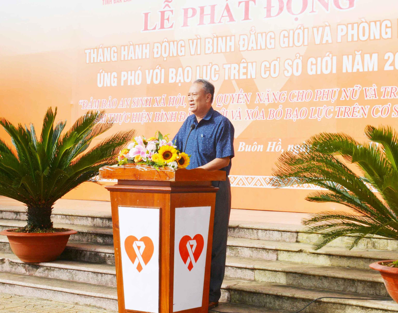 Phó Giám đốc Sở Lao động – Thương binh và Xã hội Phạm Phượng phát động tại chương trình. Phó Giám đốc Sở Lao động – Thương binh và Xã hội Phạm Phượng phát động tại chương trình.