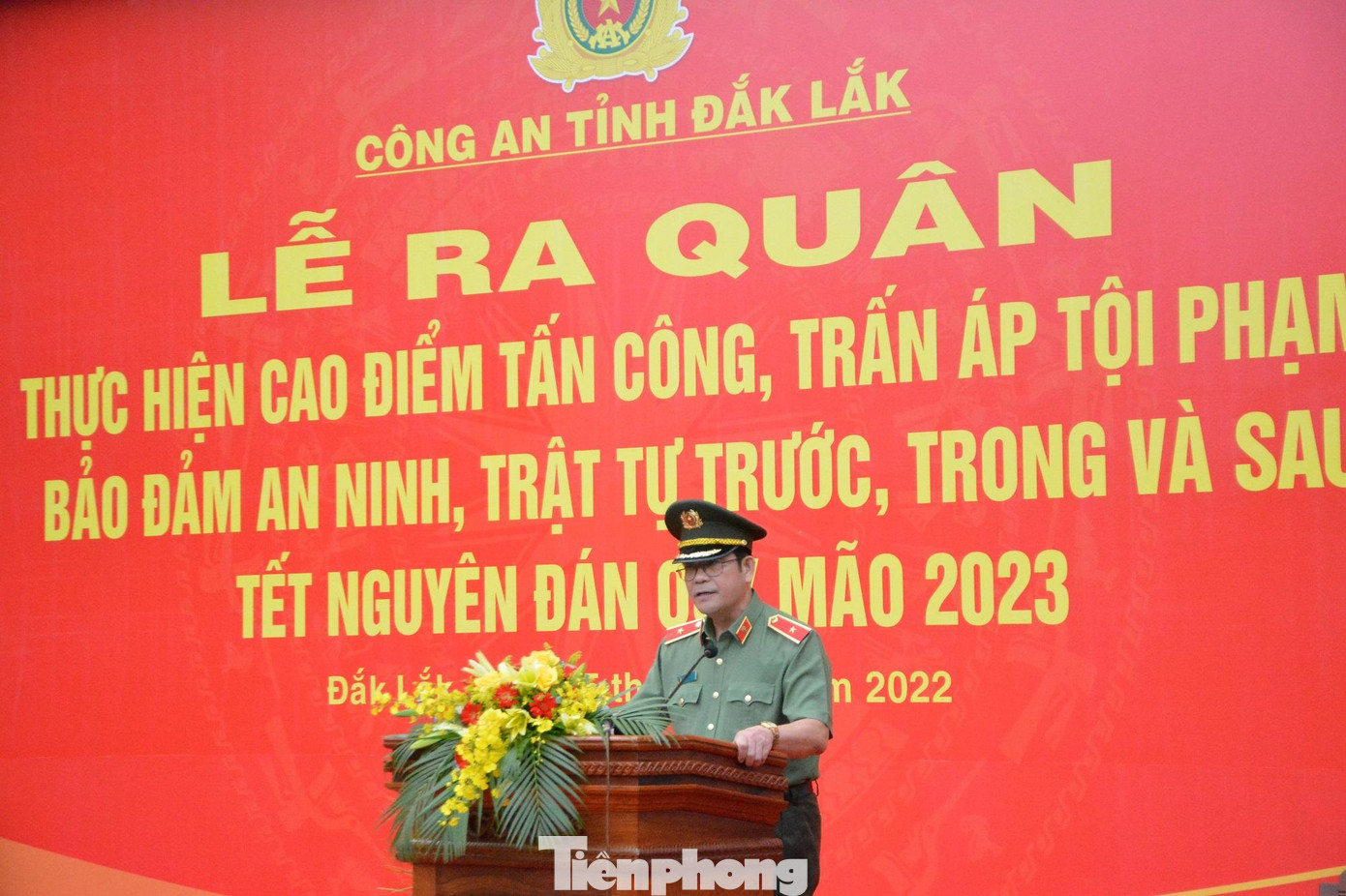 Thiếu tướng Lê Vinh Quy, Giám đốc Công an tỉnh Đắk Lắk phát biểu tại lễ ra quân Thiếu tướng Lê Vinh Quy, Giám đốc Công an tỉnh Đắk Lắk phát biểu tại lễ ra quân