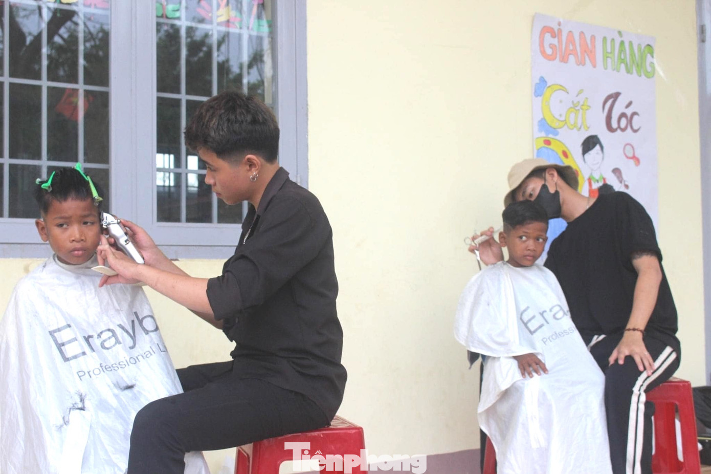 Chương trình diễn ra đa dạng các hoạt động thiết thực, ý nghĩa: Gian hàng trò chơi; Gian hàng Áo mới cho em; Gian hàng Ẩm thực muôn màu; Gian hàng Cắt tóc 0 đồng; Gian hàng Hướng dẫn rửa tay; Chuyên đề Phòng chống đuối nước ở trẻ em.