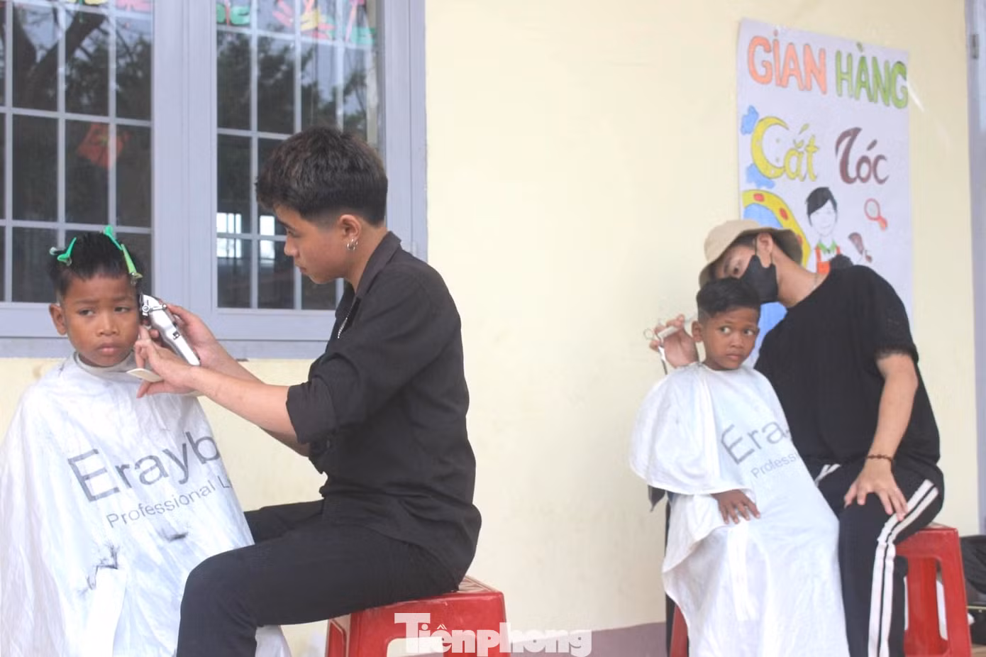 Chương trình diễn ra đa dạng các hoạt động thiết thực, ý nghĩa: Gian hàng trò chơi; Gian hàng Áo mới cho em; Gian hàng Ẩm thực muôn màu; Gian hàng Cắt tóc 0 đồng; Gian hàng Hướng dẫn rửa tay; Chuyên đề Phòng chống đuối nước ở trẻ em.