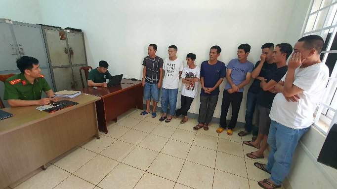 Các đối tượng tại cơ quan công an