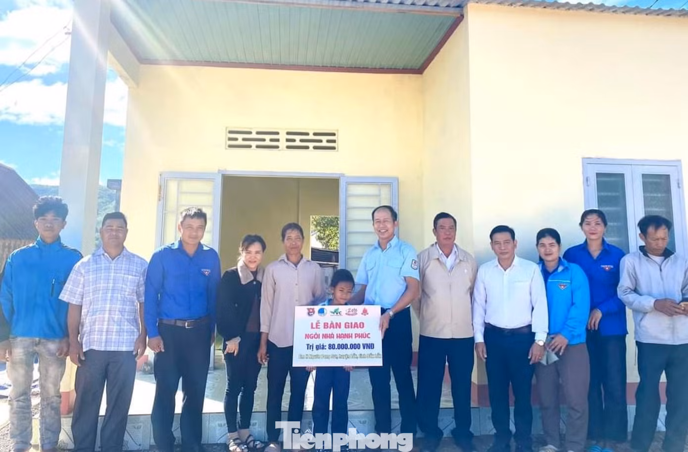 Lễ bàn giao ngôi nhà hạnh phúc cho gia đình em H Nguôn Pang Sưr