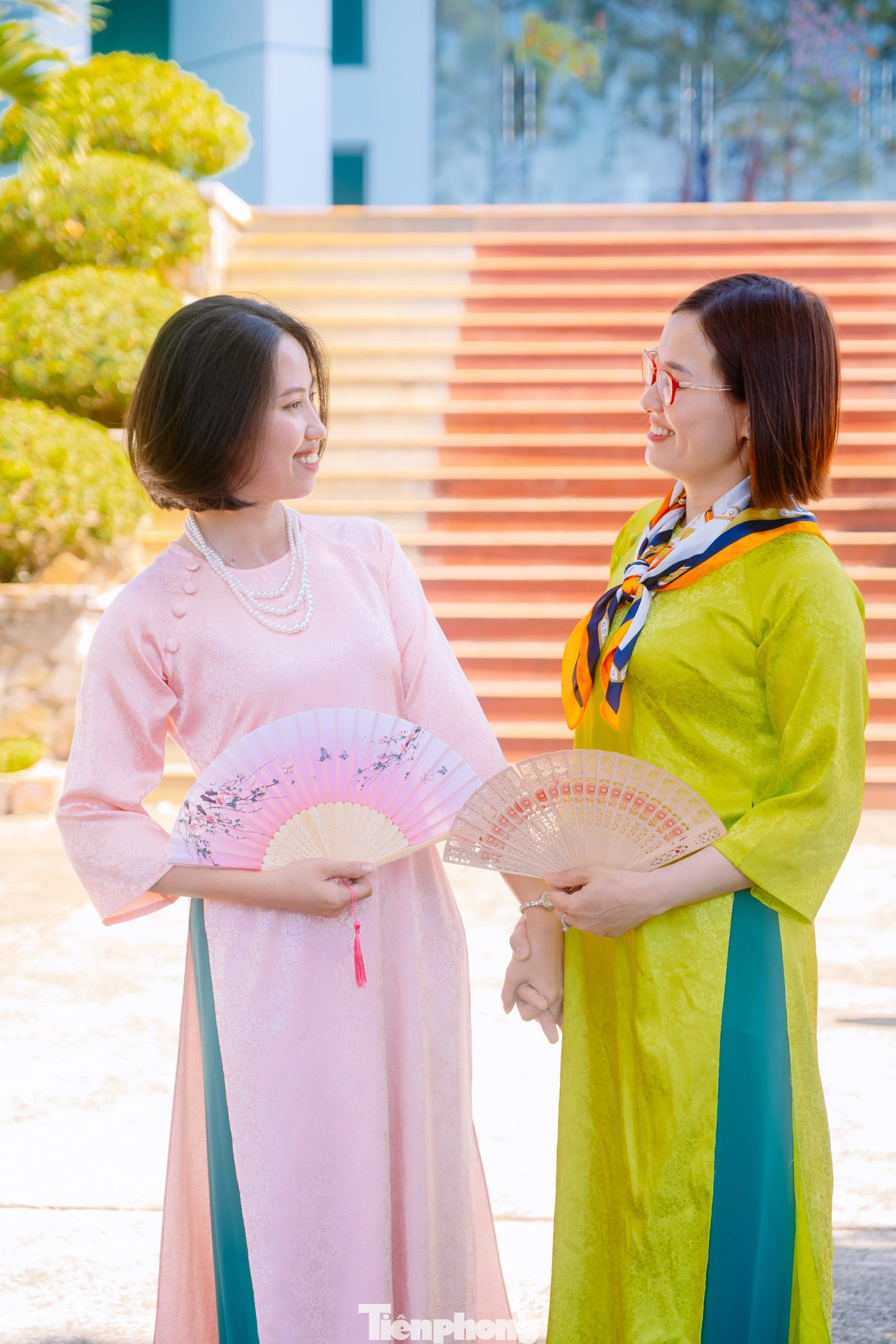 Chị Nguyễn Thị Liệu, công tác tại Trung tâm thanh thiếu nhi tỉnh Đắk Nông chia sẻ, hạnh phúc khi được mặc áo dài vì áo dài nhẹ nhàng, vừa duyên dáng sang trọng, tôn vinh nét đẹp phụ nữ và góp phần phát huy bản sắc văn hóa Việt