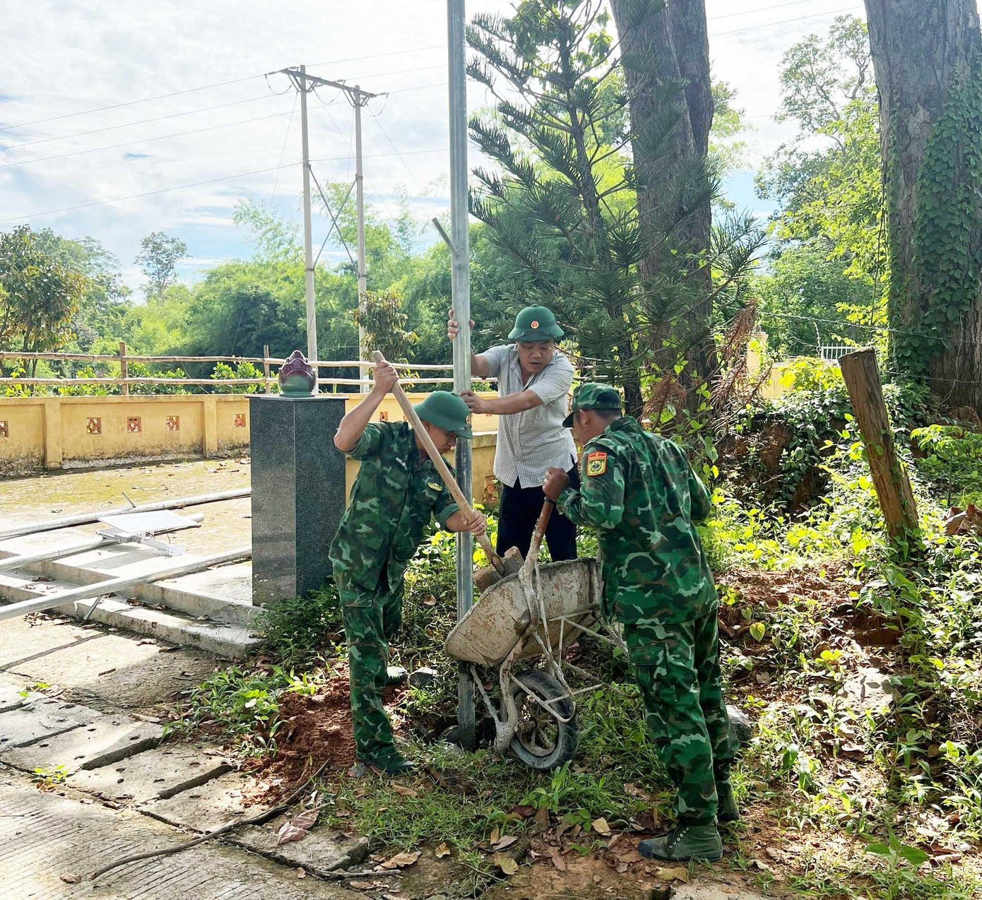 Thi công công trình thắp sáng đường biên Thi công công trình thắp sáng đường biên