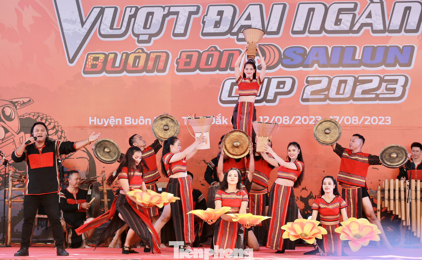 Chương trình văn nghệ truyền thống Tây Nguyên. Chương trình văn nghệ truyền thống Tây Nguyên.