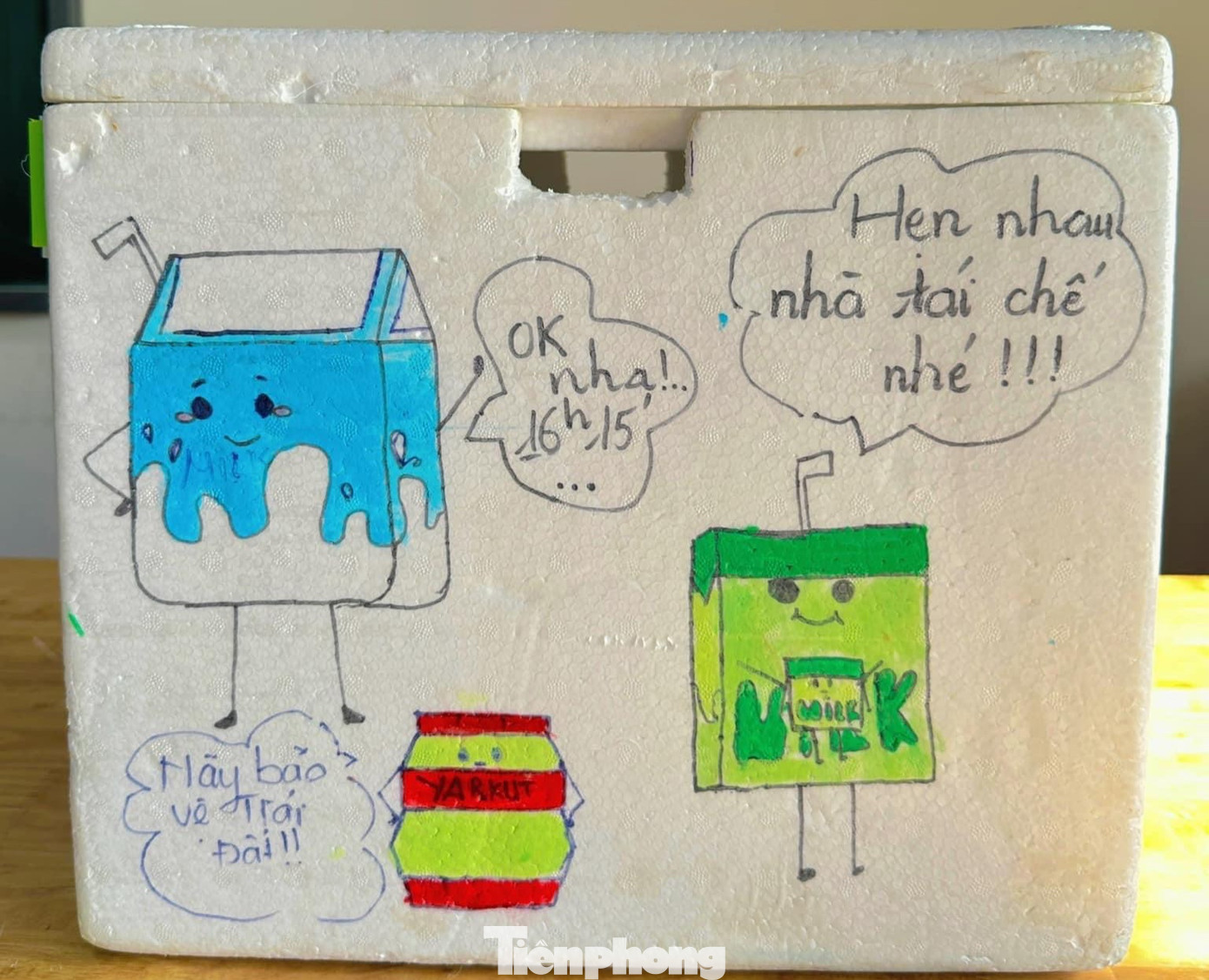 Thùng rác đặt tại lớp học Thùng rác đặt tại lớp học