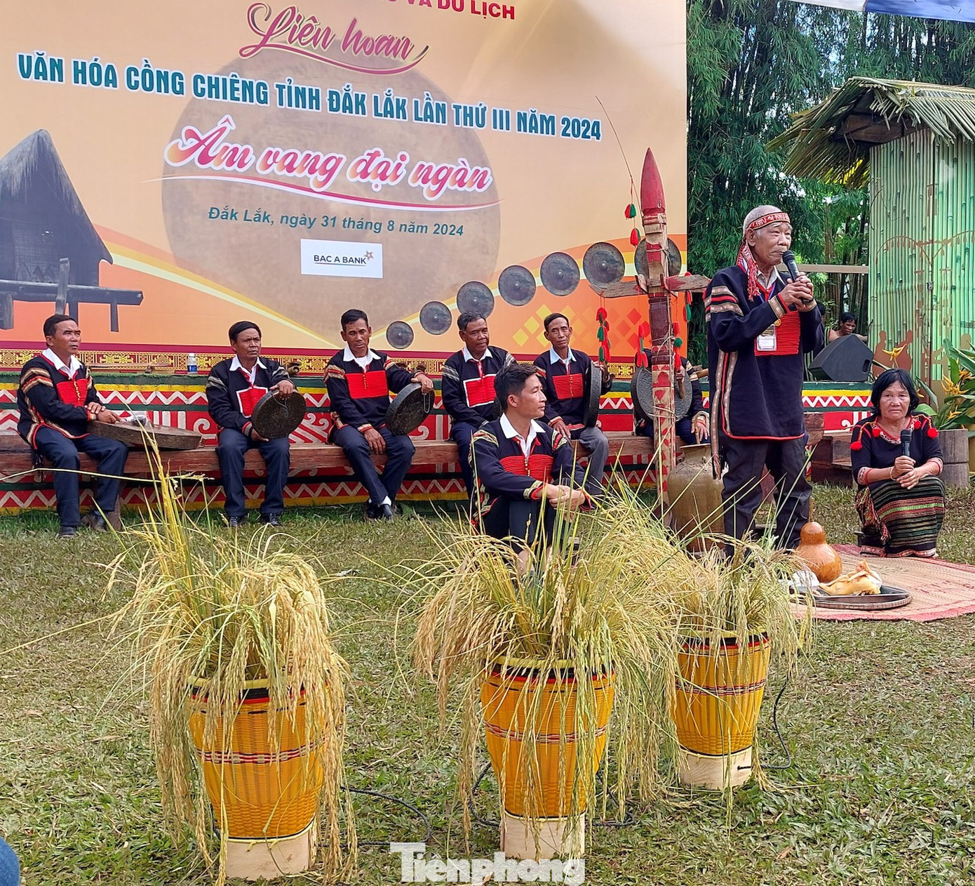 Lễ cúng lúa của người Ê Đê huyện Krông Ana. Lễ cúng lúa của người Ê Đê huyện Krông Ana.