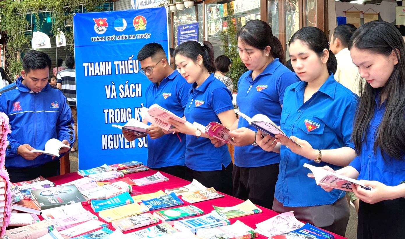 Nhiều hoạt động ý nghĩa của tuổi trẻ TP Buôn Ma Thuột Nhiều hoạt động ý nghĩa của tuổi trẻ TP Buôn Ma Thuột