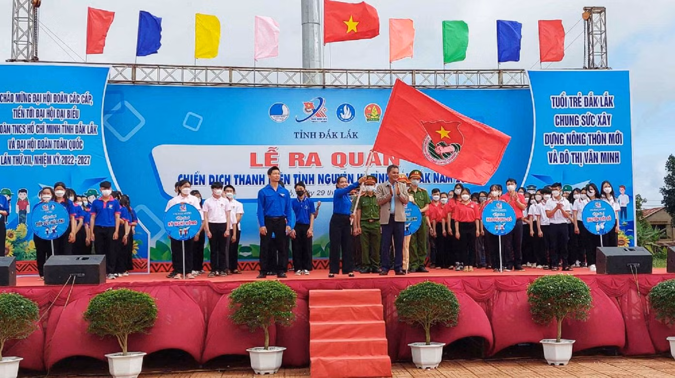 Phát động ra quân Chiến dịch
