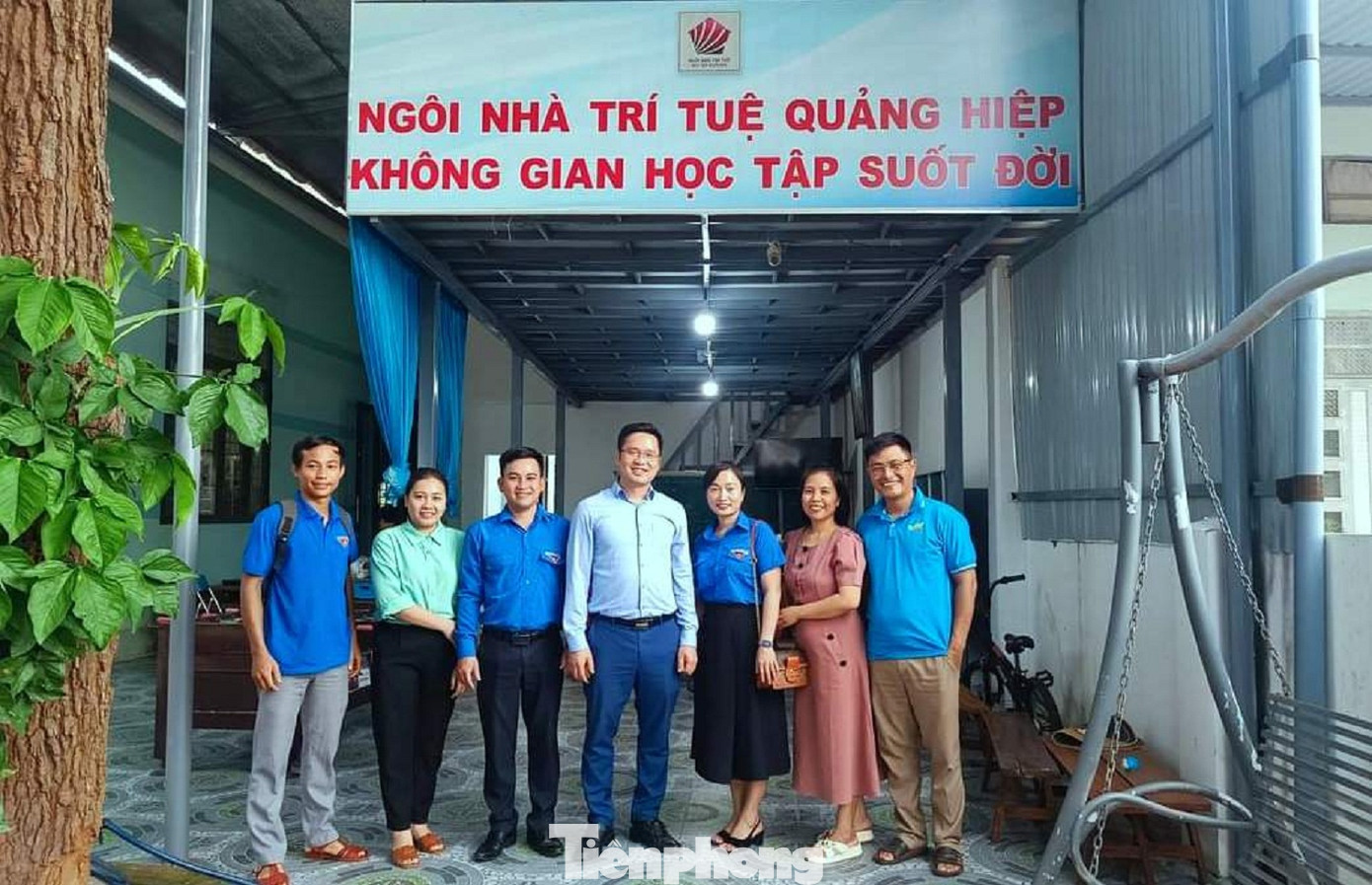 Anh Vũ Huy Dương, Phó trưởng ban Thanh niên xung phong TW Đoàn, thăm và gặp gỡ các bạn thiếu nhi tại Ngôi nhà trí tuệ Anh Vũ Huy Dương, Phó trưởng ban Thanh niên xung phong TW Đoàn, thăm và gặp gỡ các bạn thiếu nhi tại Ngôi nhà trí tuệ