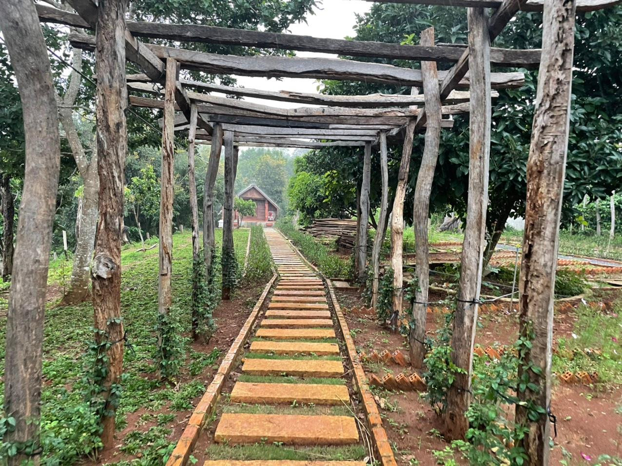 Theo người dân, các công trình được xây dựng vào tháng 7/2021.