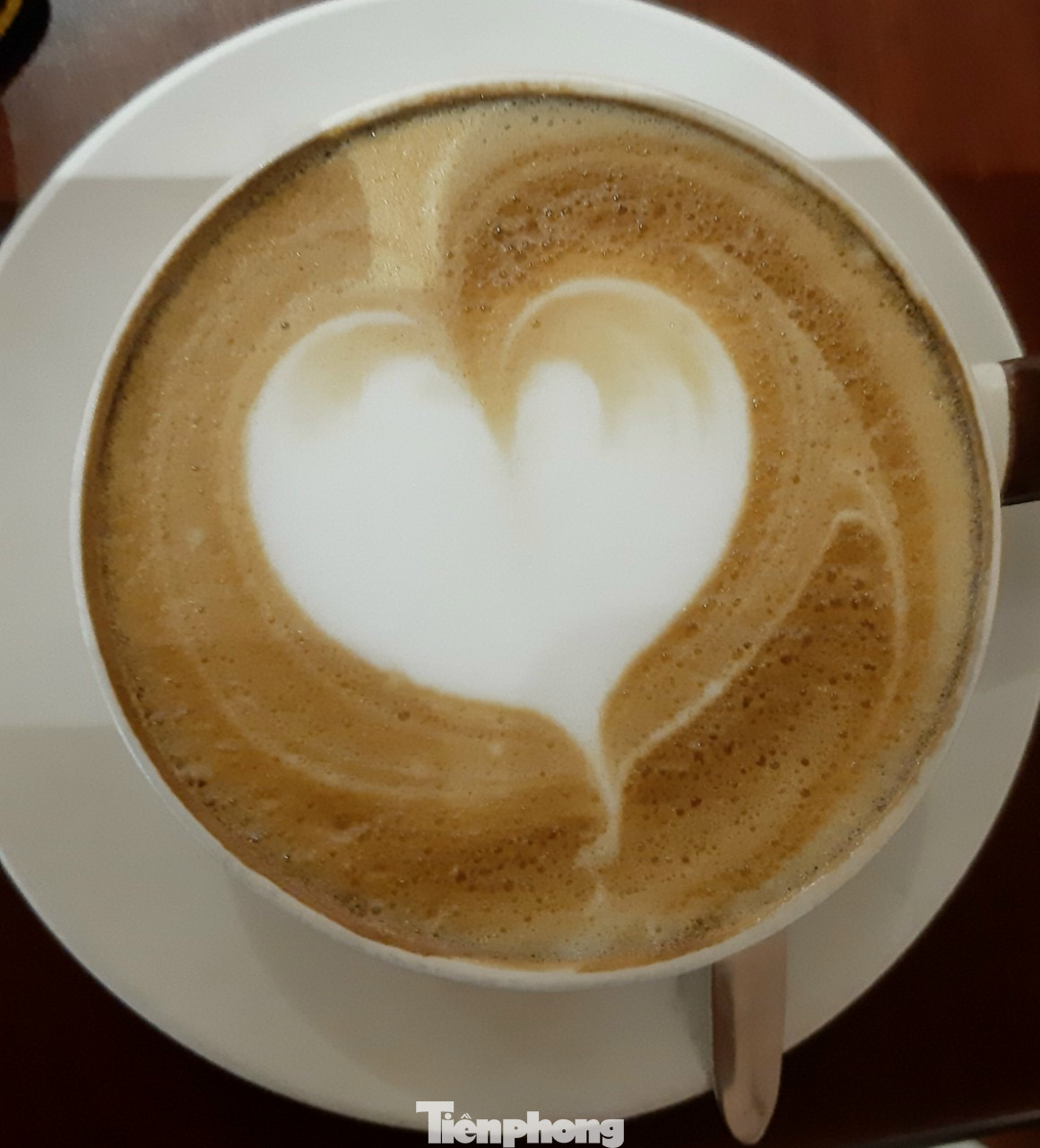 Trong đó, những hương vị cà phê hấp dẫn khiến giới trẻ say mê và nằm đầu bảng danh sách lựa chọn như: Cappuccino, Latte, Espresso, Macchiato,...