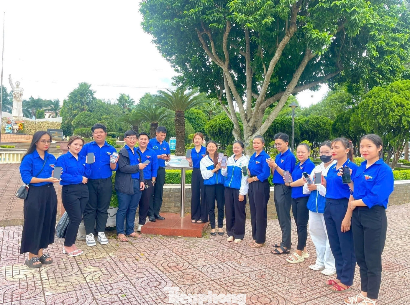 Đội hình tình nguyện của TP Buôn Ma Thuột Đội hình tình nguyện của TP Buôn Ma Thuột