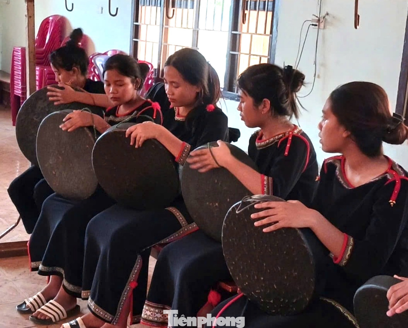 Đội chiêng trẻ trên địa bàn huyện Ea Kar Đội chiêng trẻ trên địa bàn huyện Ea Kar