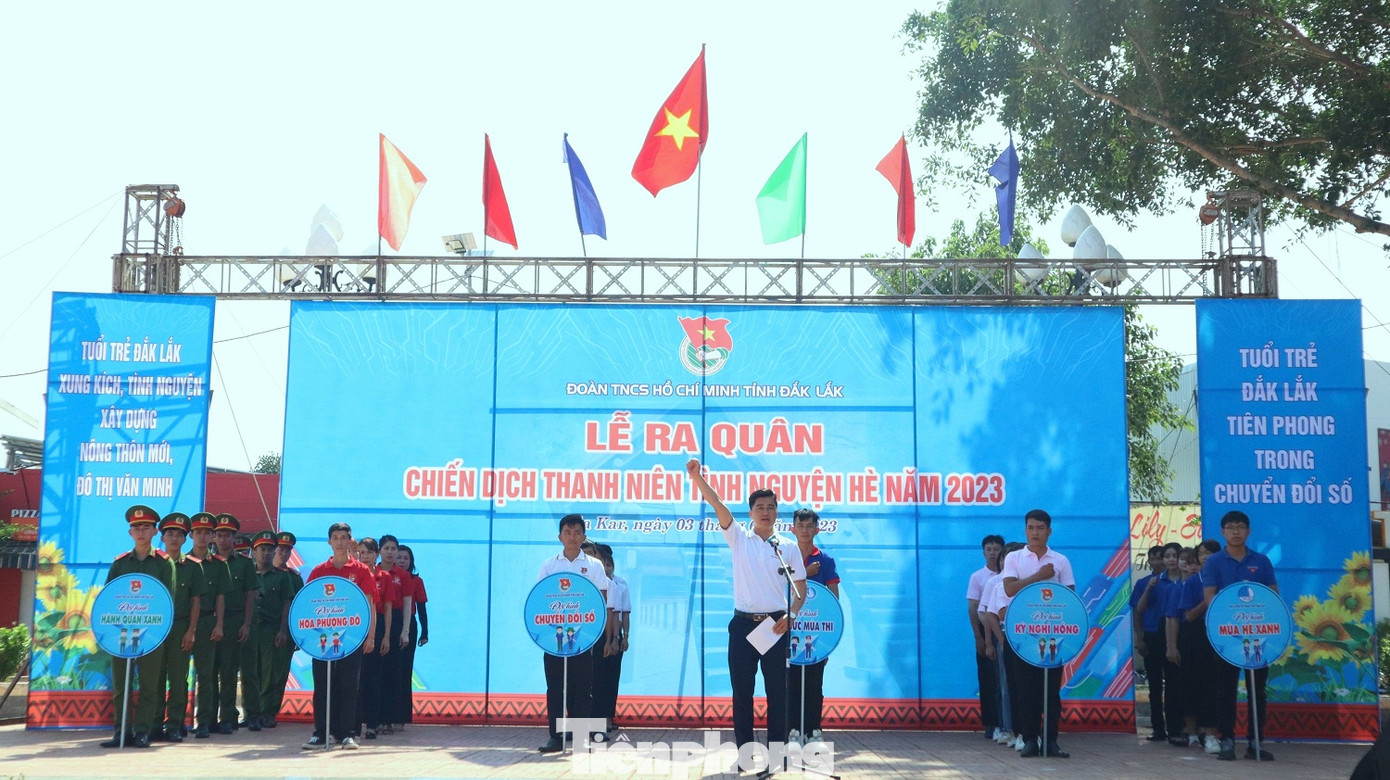 Ra mắt 6 đội hình tình nguyện